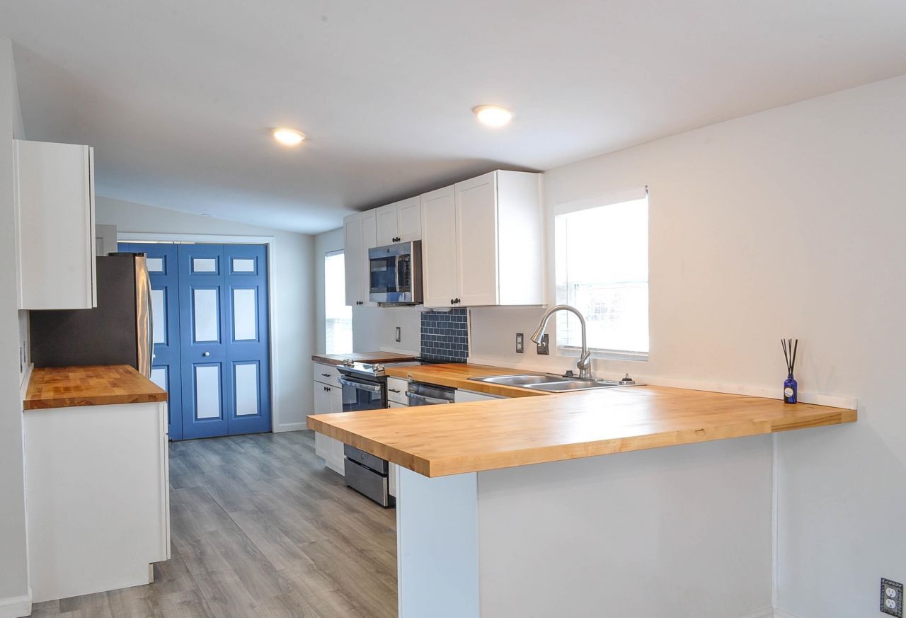 8469 Knollwood Dr. Photo 9