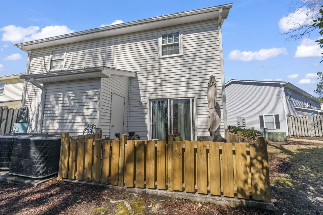 2925 Carriage Row Ln.  Photo 19