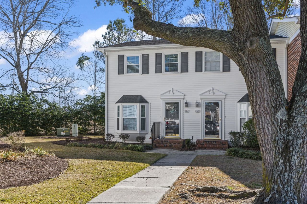 2925 Carriage Row Ln.  Photo 20