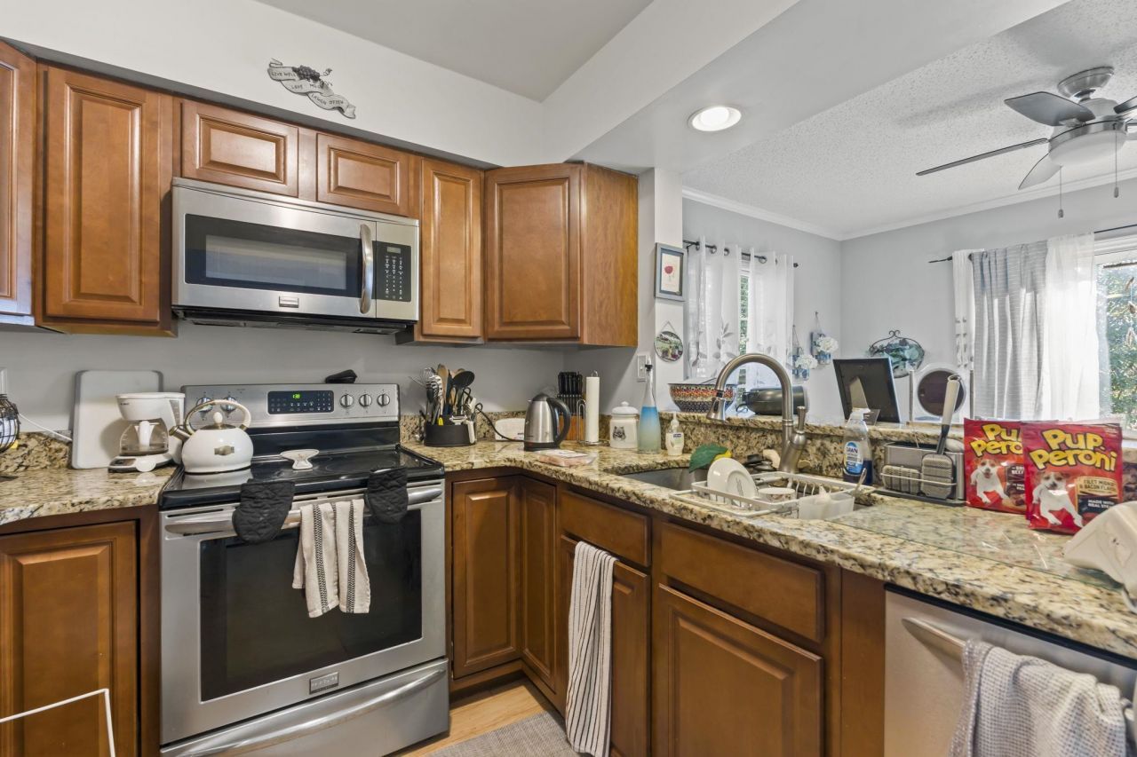 2925 Carriage Row Ln.  Photo 5