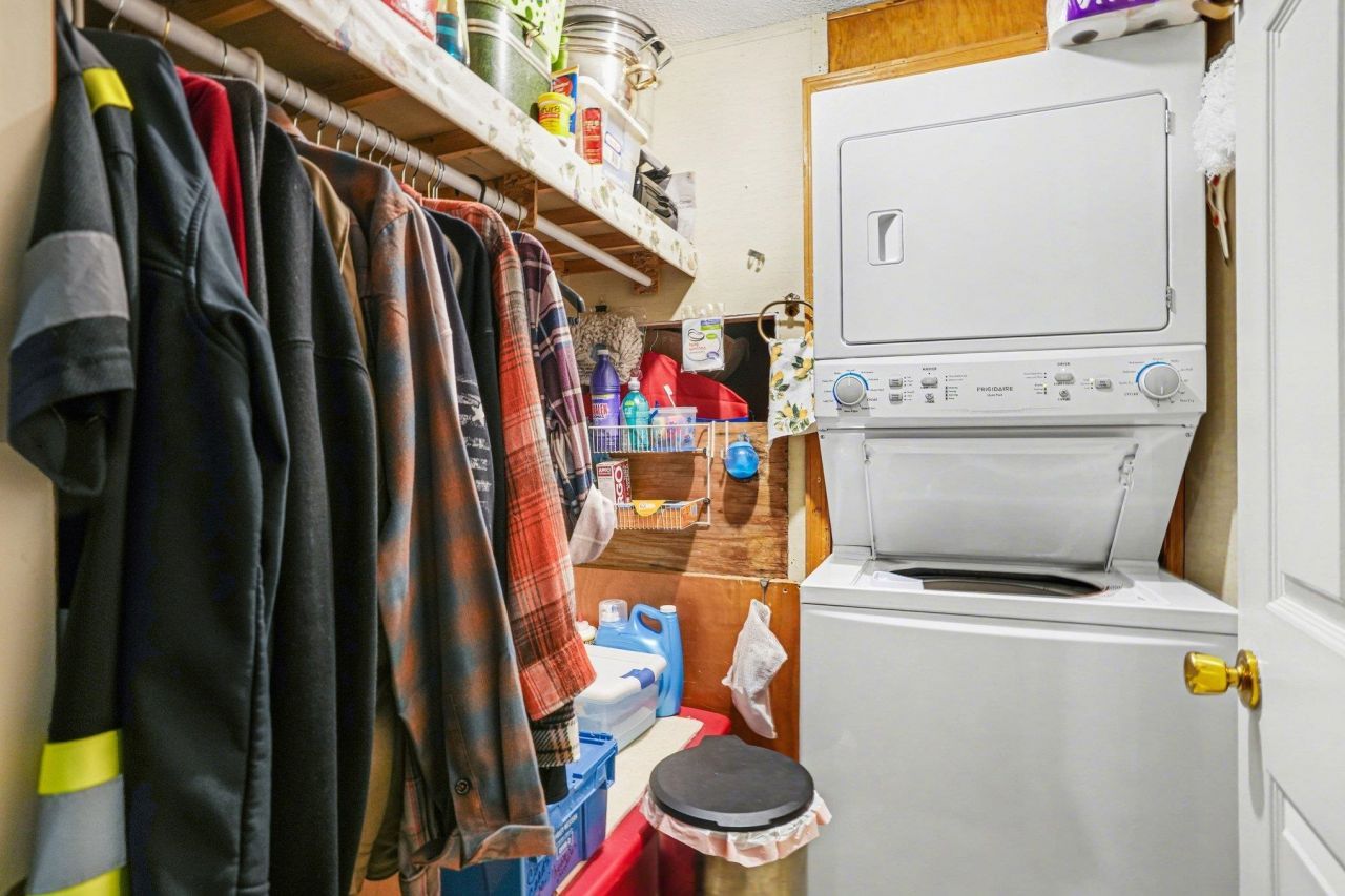 1664 E Lake Dr. Photo 24