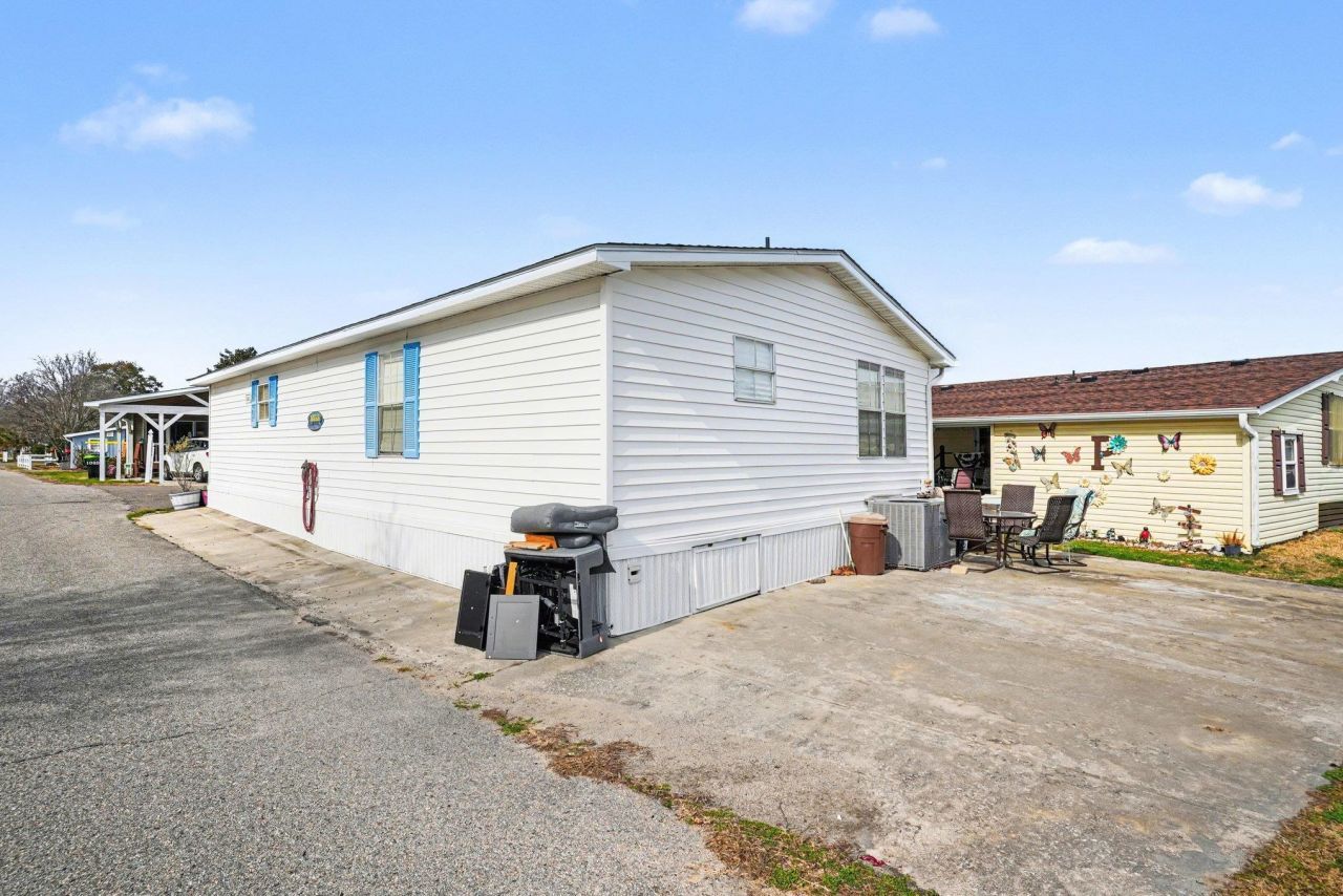 1664 E Lake Dr. Photo 26