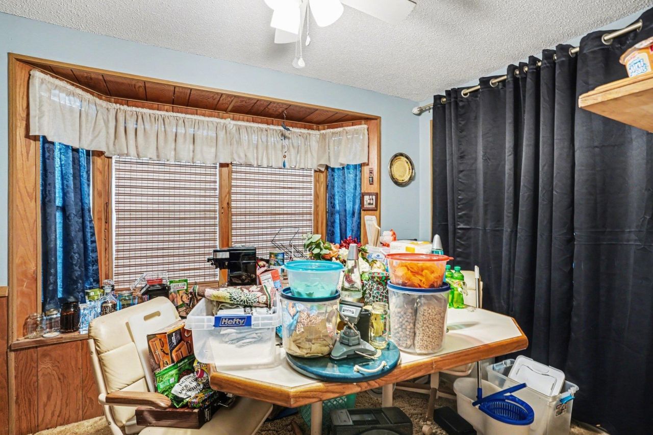 1664 E Lake Dr. Photo 9