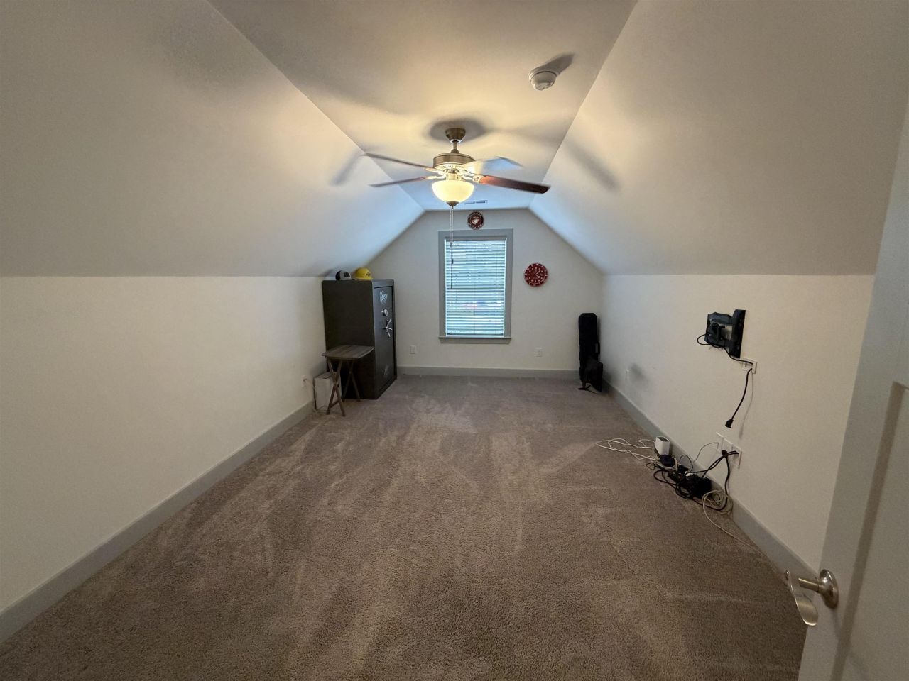 519 Oak Pond Ct.  Photo 16