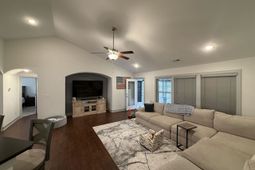 519 Oak Pond Ct.  photo 4