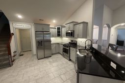 519 Oak Pond Ct.  photo 4