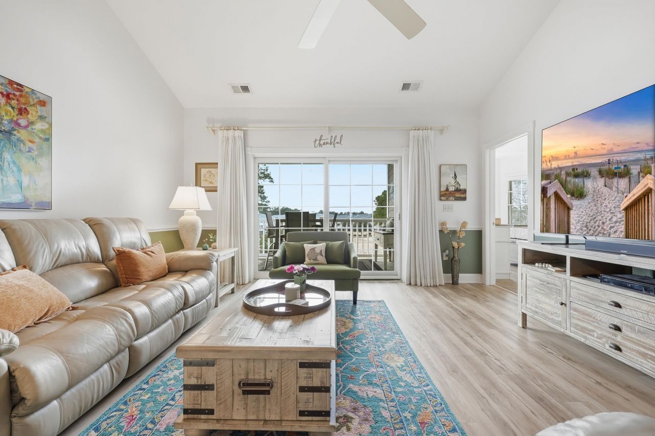 4894 Luster Leaf Circle Photo 12