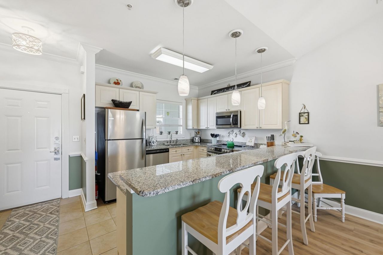 4894 Luster Leaf Circle Photo 19