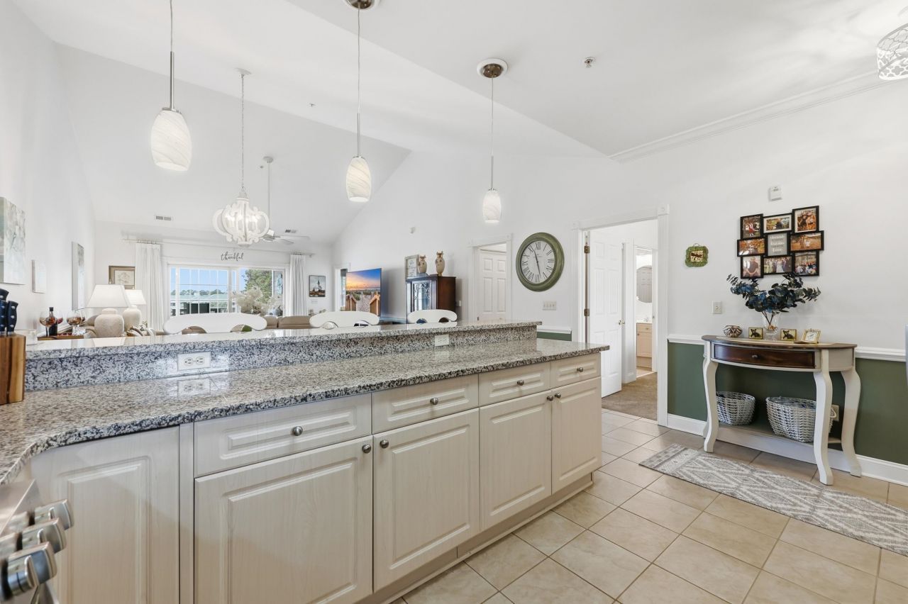 4894 Luster Leaf Circle Photo 20