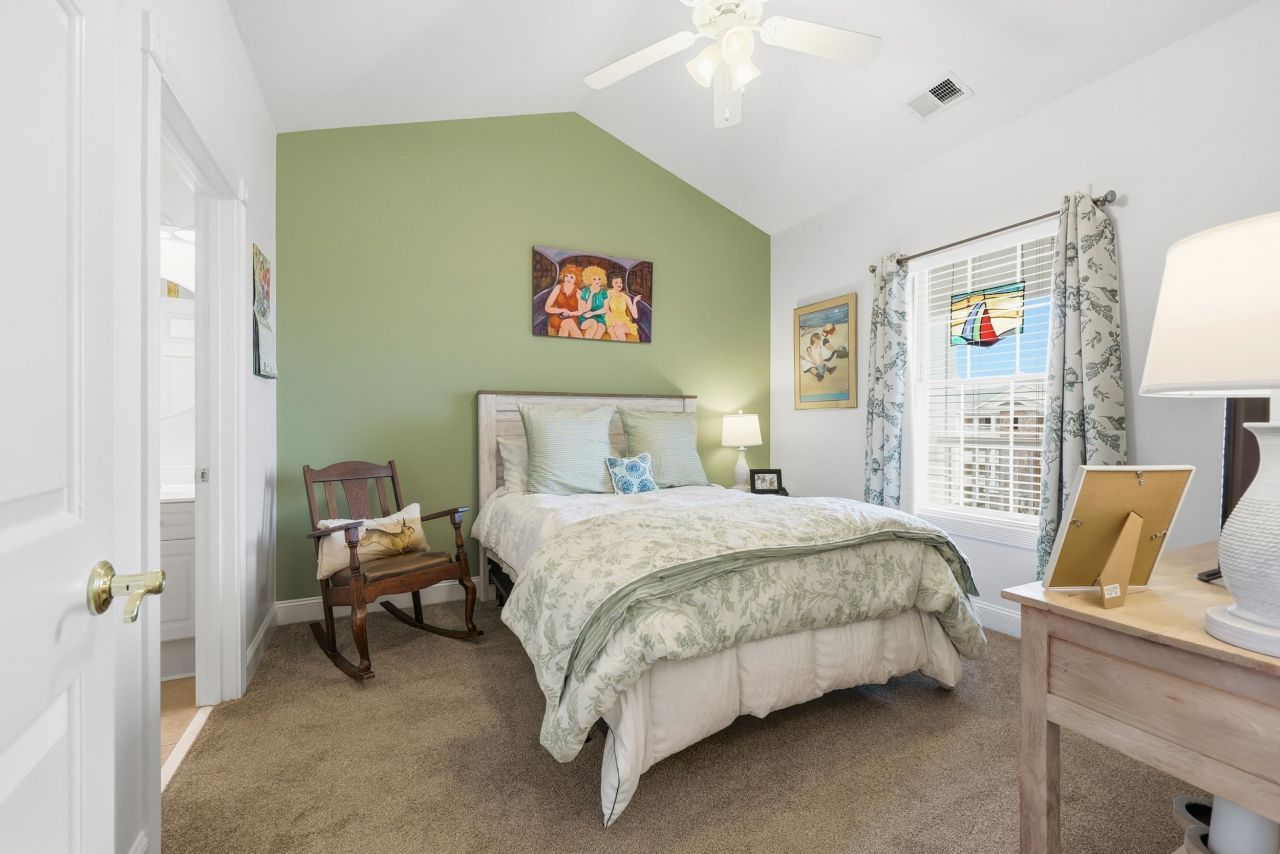 4894 Luster Leaf Circle Photo 24