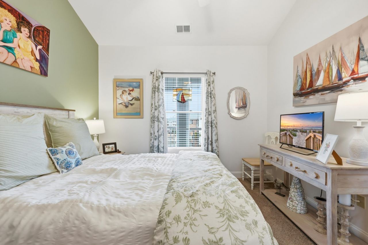 4894 Luster Leaf Circle Photo 26