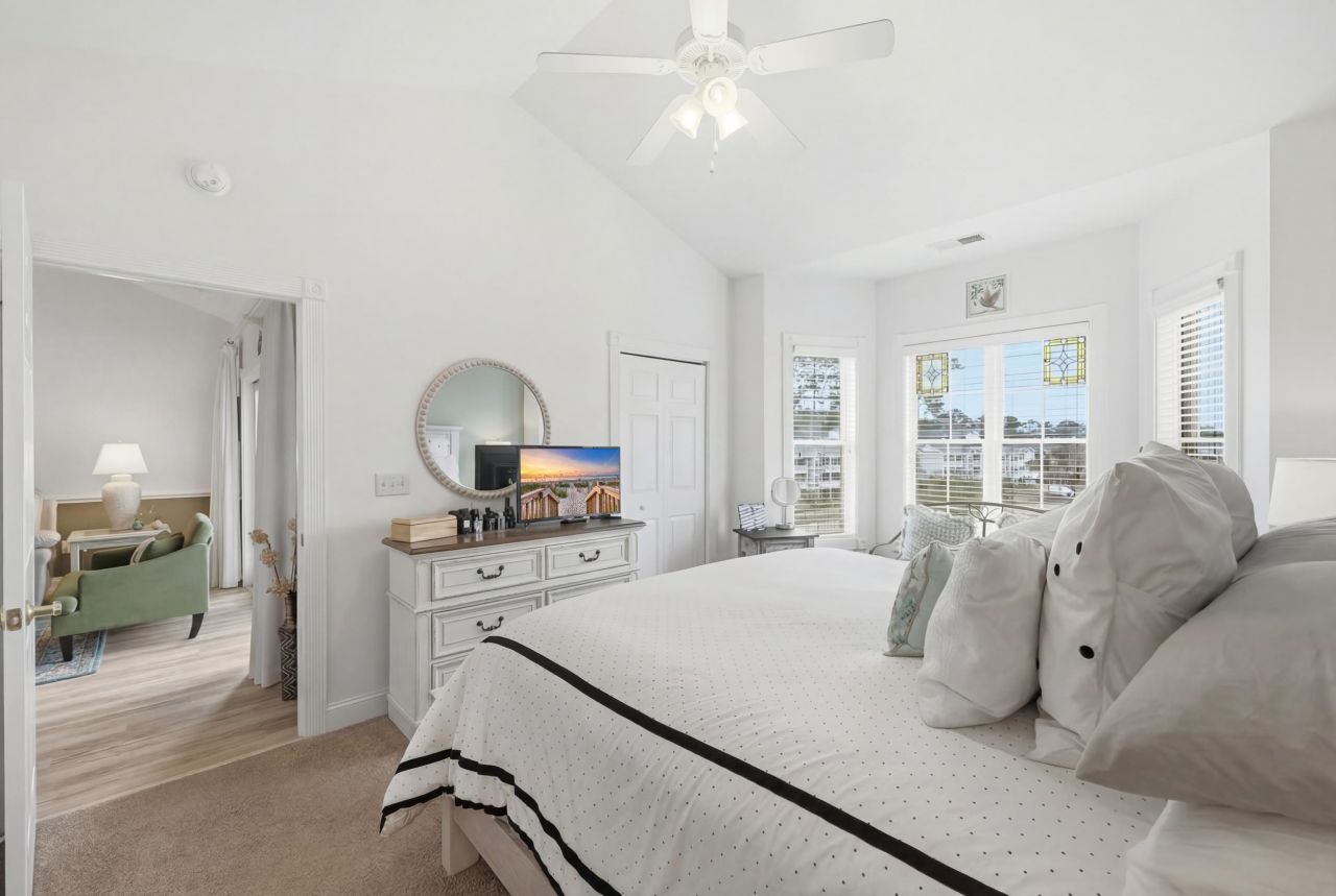 4894 Luster Leaf Circle Photo 30