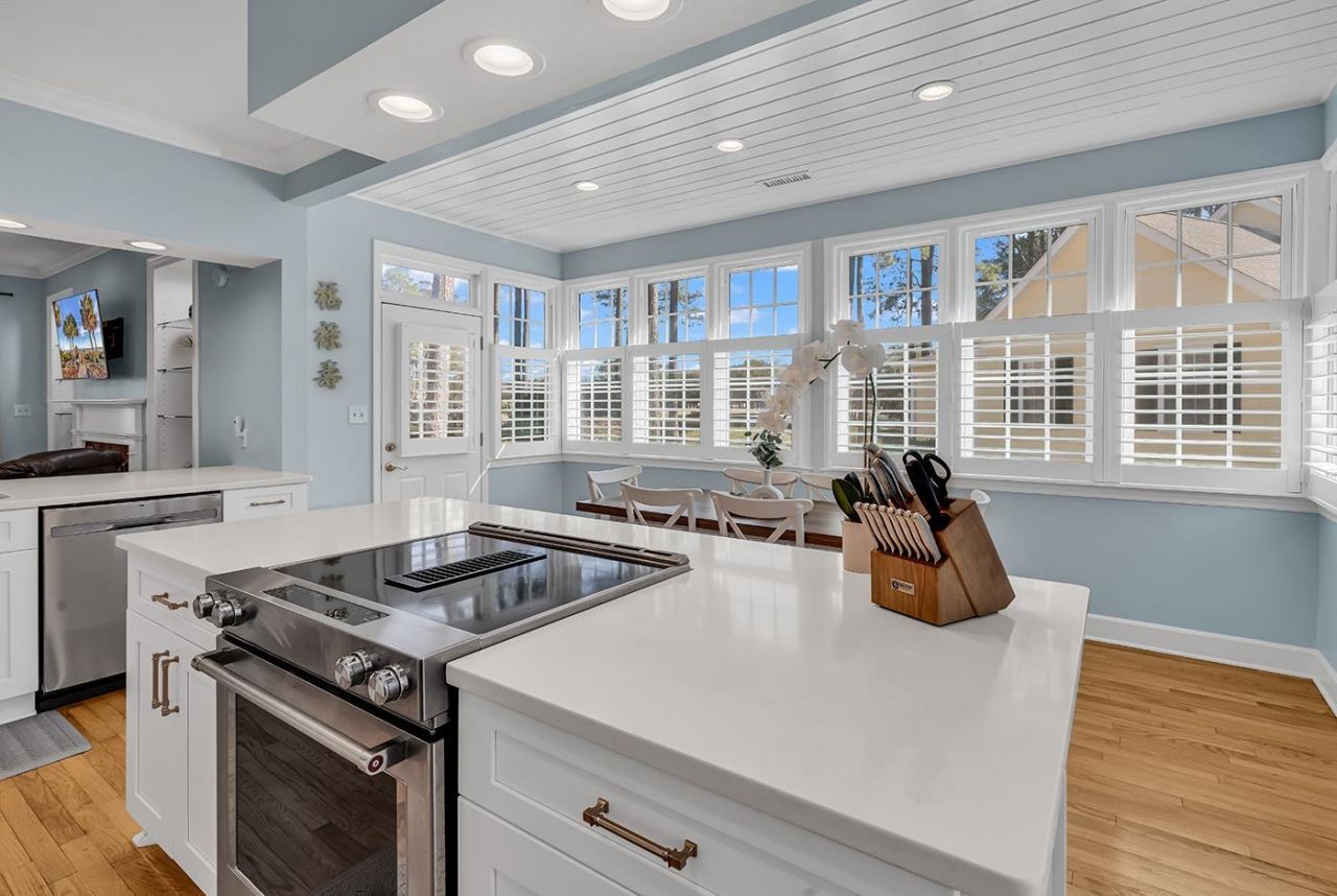 3045 Court St.  Photo 13