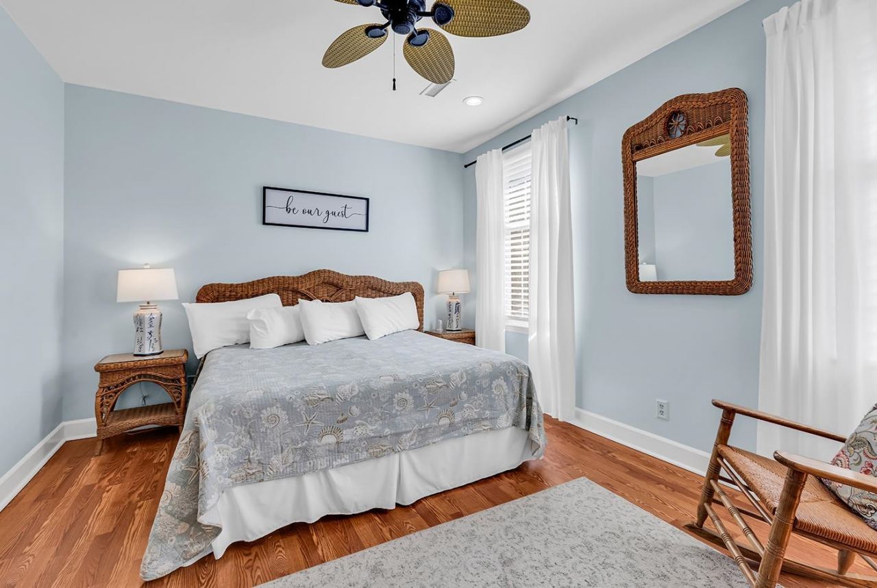 3045 Court St.  Photo 17