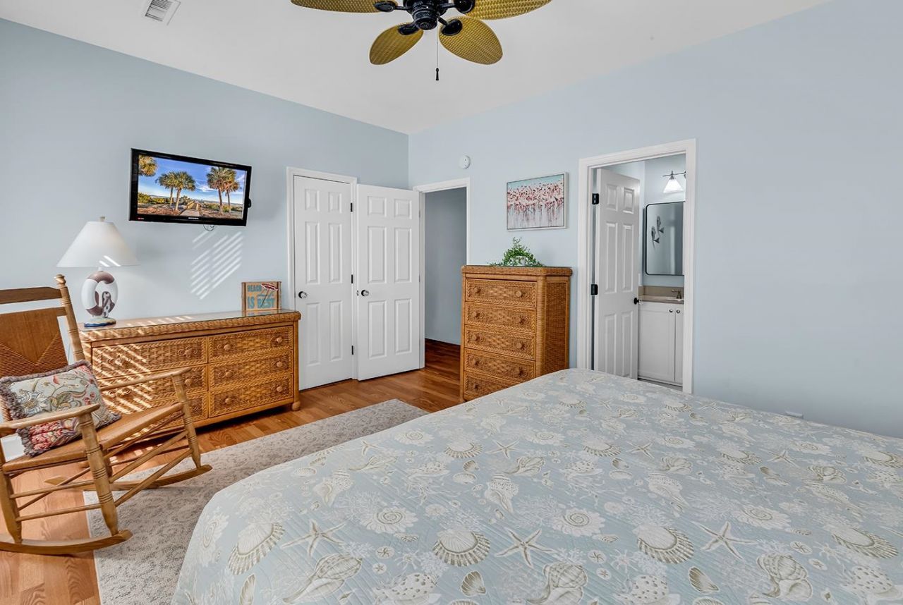 3045 Court St.  Photo 18