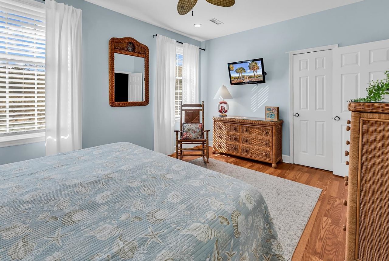 3045 Court St.  Photo 19