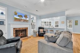 3045 Court St.  photo 4