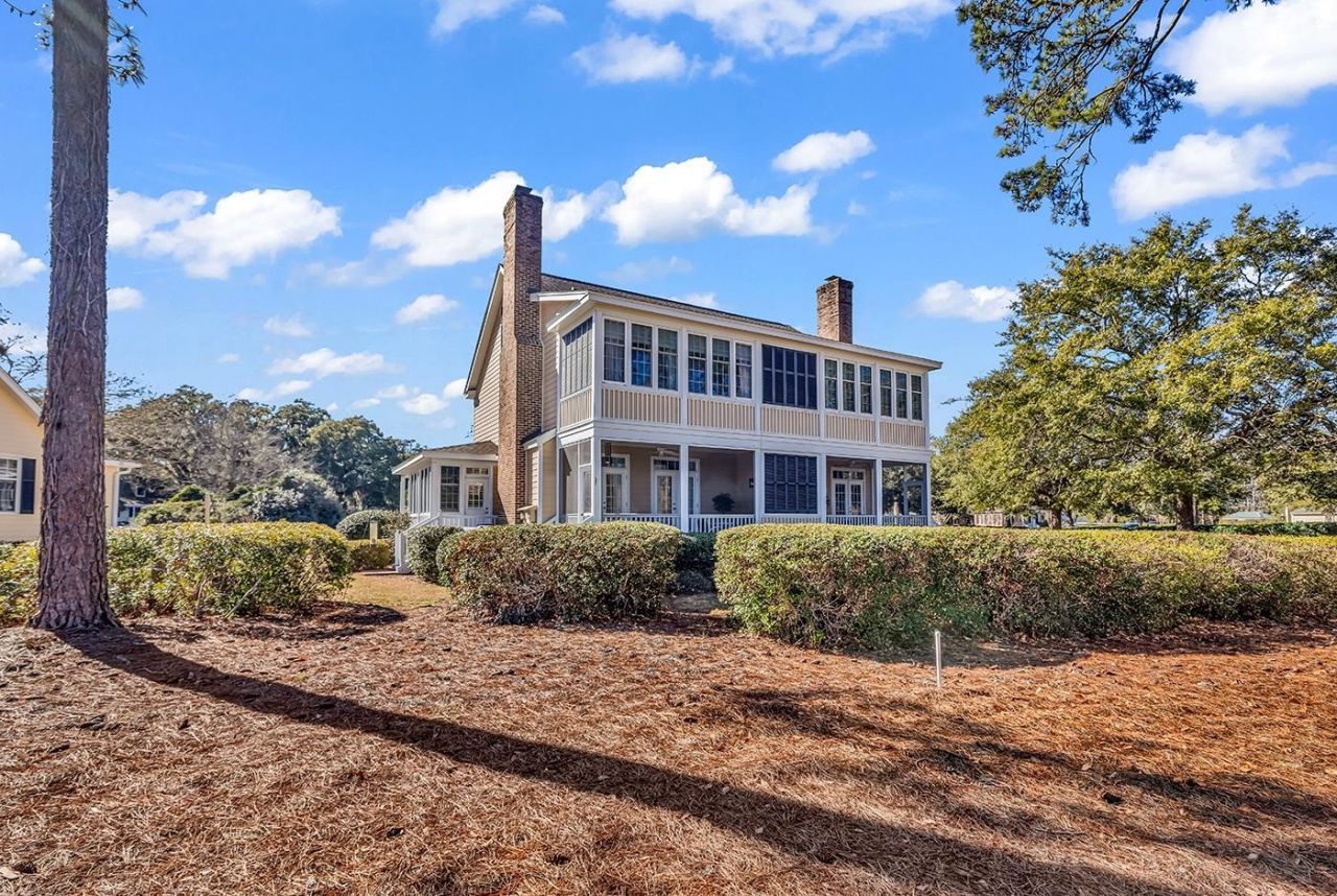 3045 Court St.  Photo 36