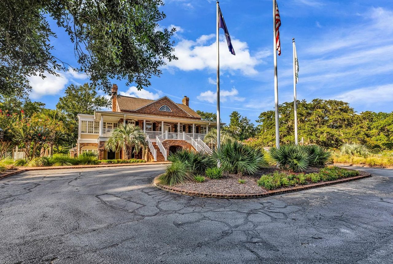 3045 Court St.  Photo 48