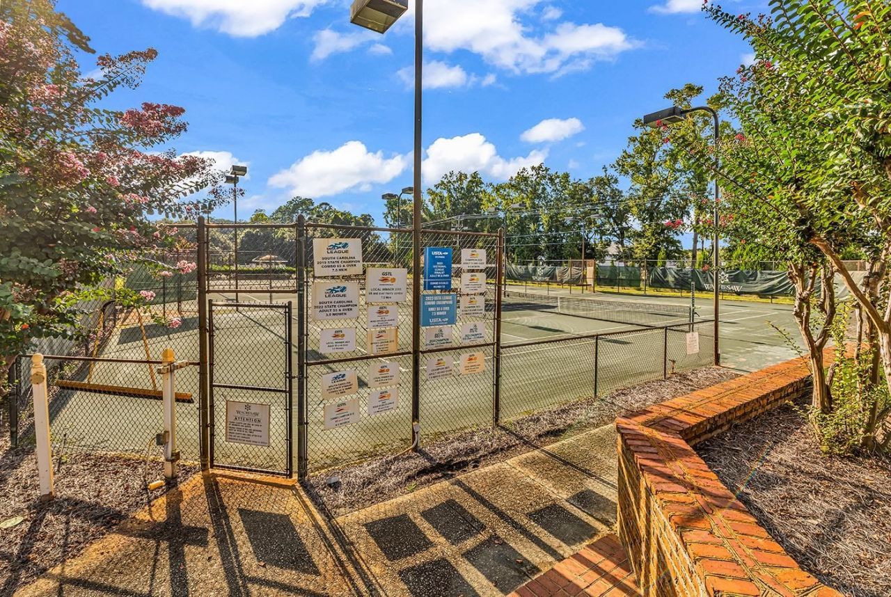 3045 Court St.  Photo 49