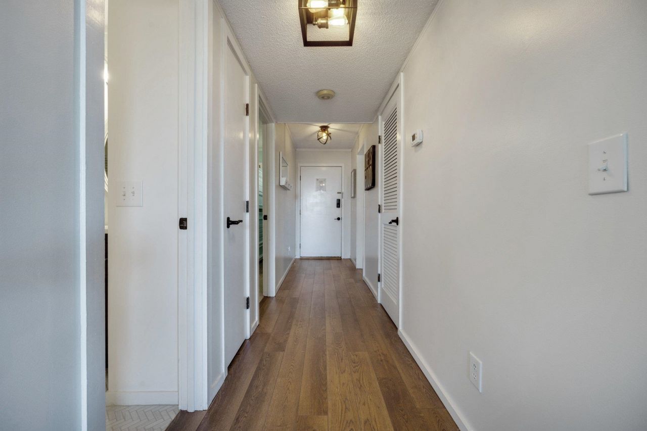 5905 S Kings Hwy. Photo 12