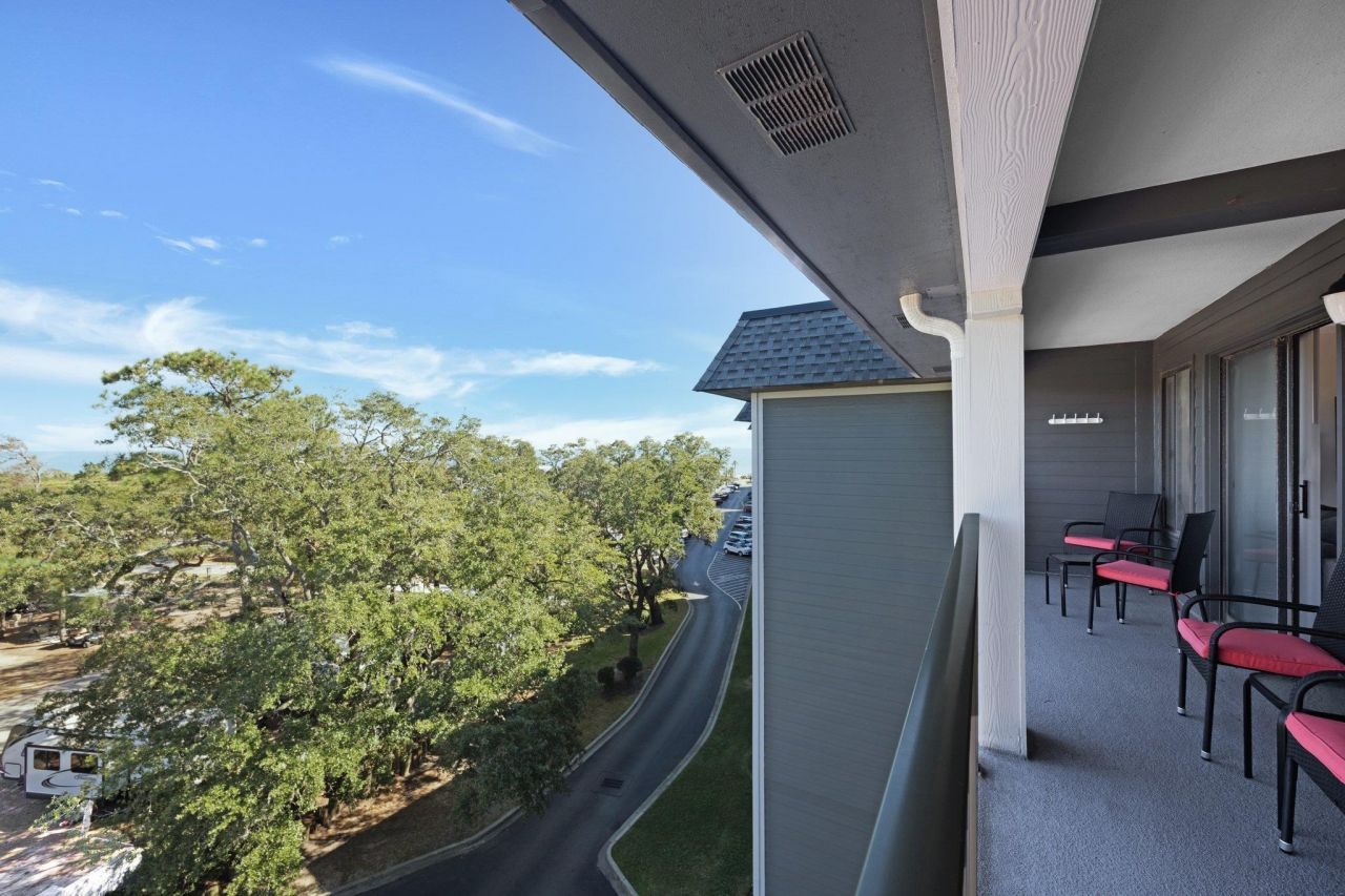 5905 S Kings Hwy. Photo 21