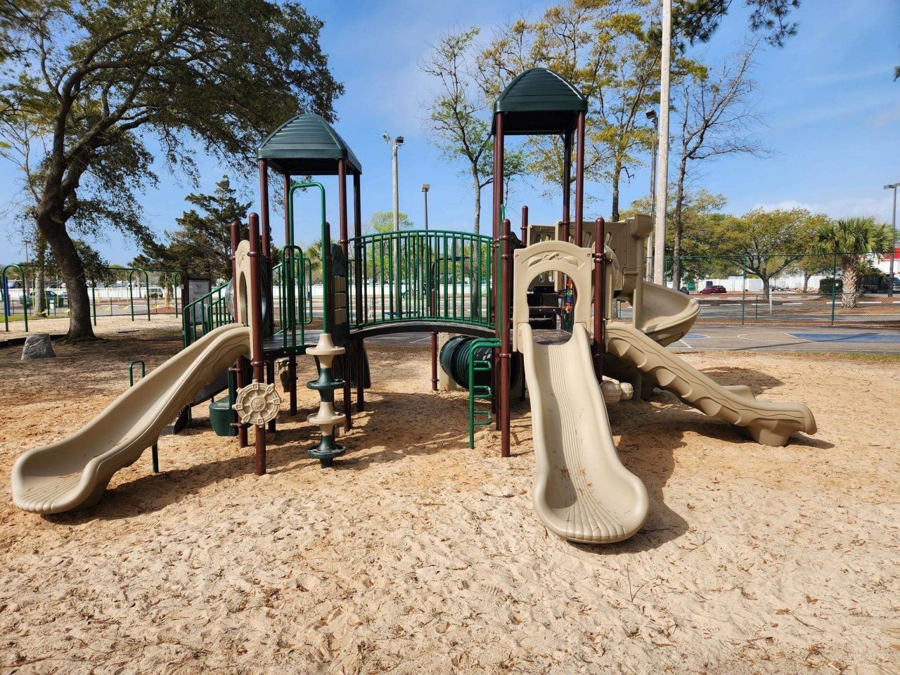 5905 S Kings Hwy. Photo 39