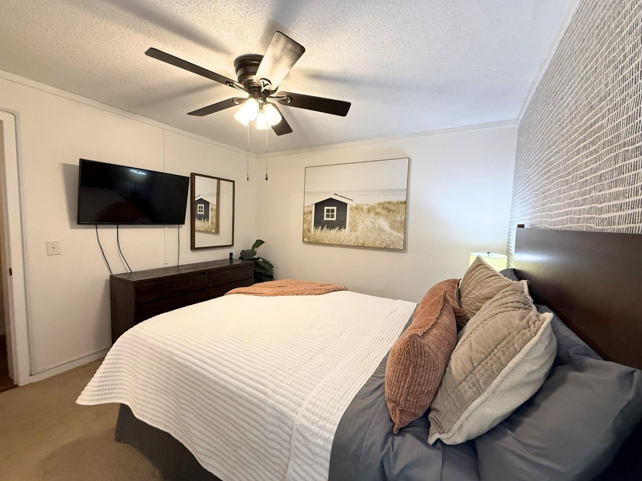 5905 S Kings Hwy. Photo 6