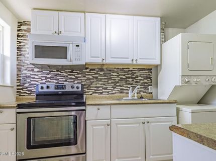 670 Denslowe Drive, Reno, NV 89512 Photo