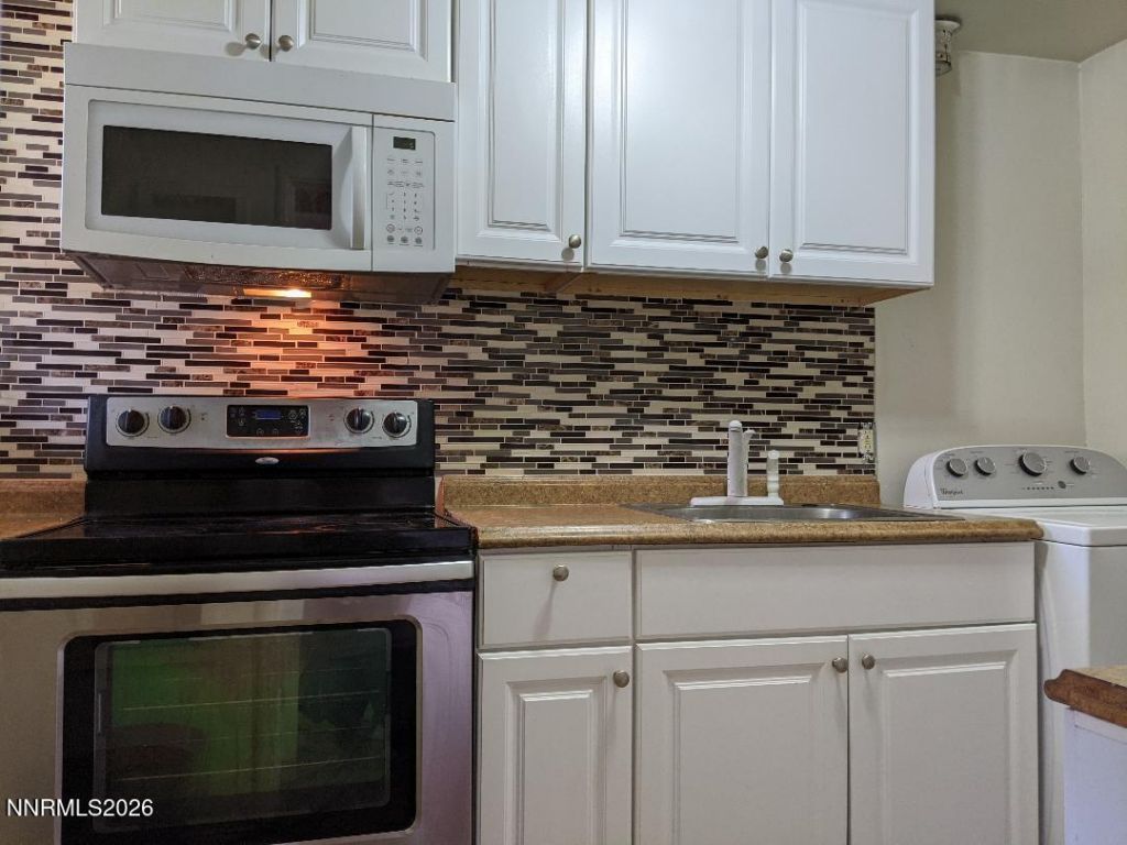 670 Denslowe Drive, Reno, NV 89512 Photo