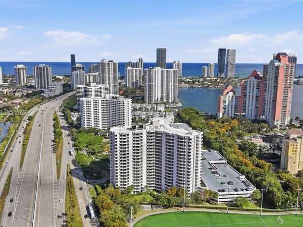 3300 NE 191st St, Unit 714, Aventura, FL 33180