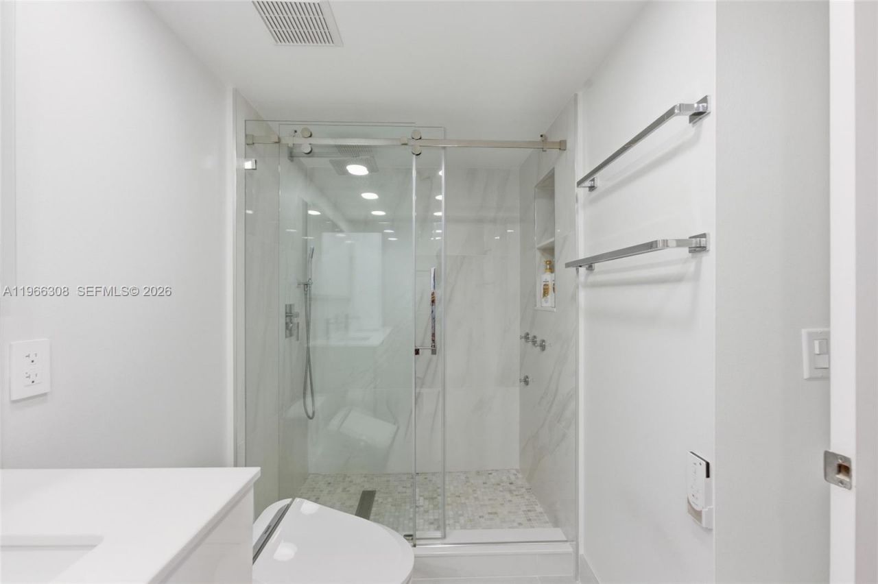 3300 NE 191st St, Unit 714, Aventura, FL 33180 Photo