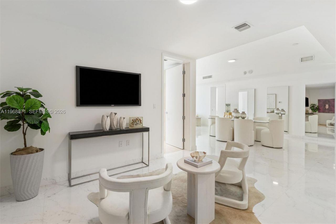 17475 Collins Ave, Unit 703, Sunny Isles Beach, FL 33160 Photo