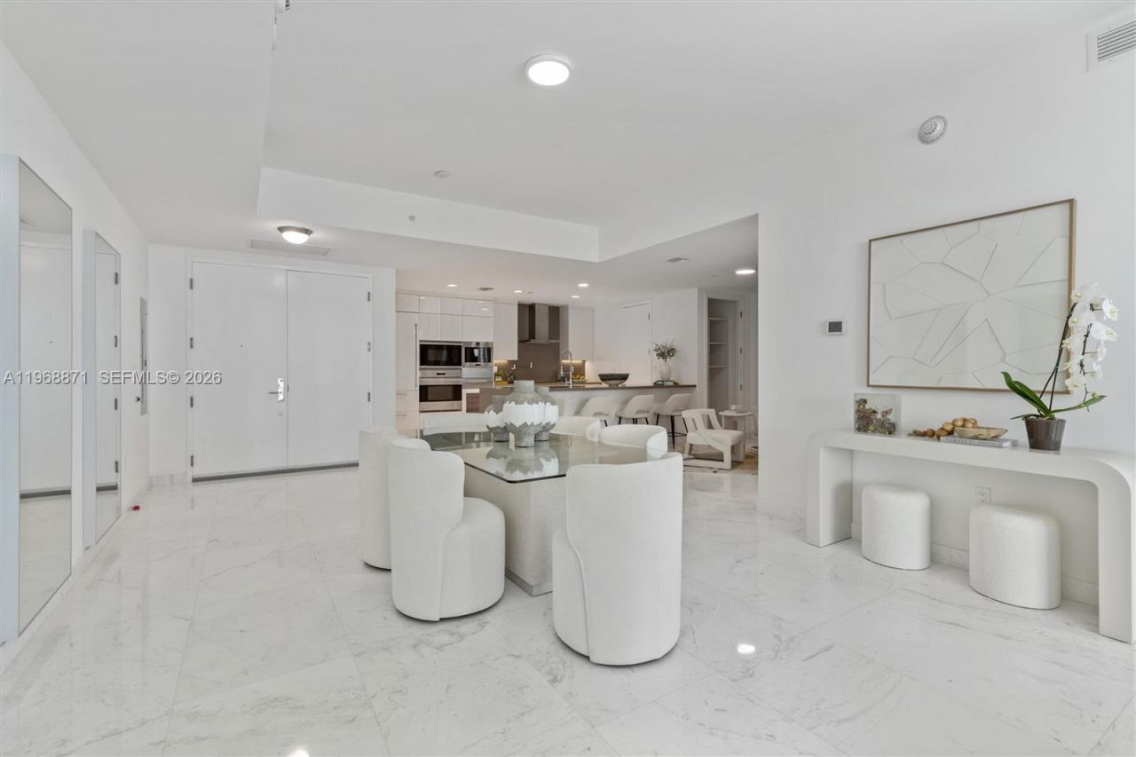 17475 Collins Ave, Unit 703, Sunny Isles Beach, FL 33160 Photo