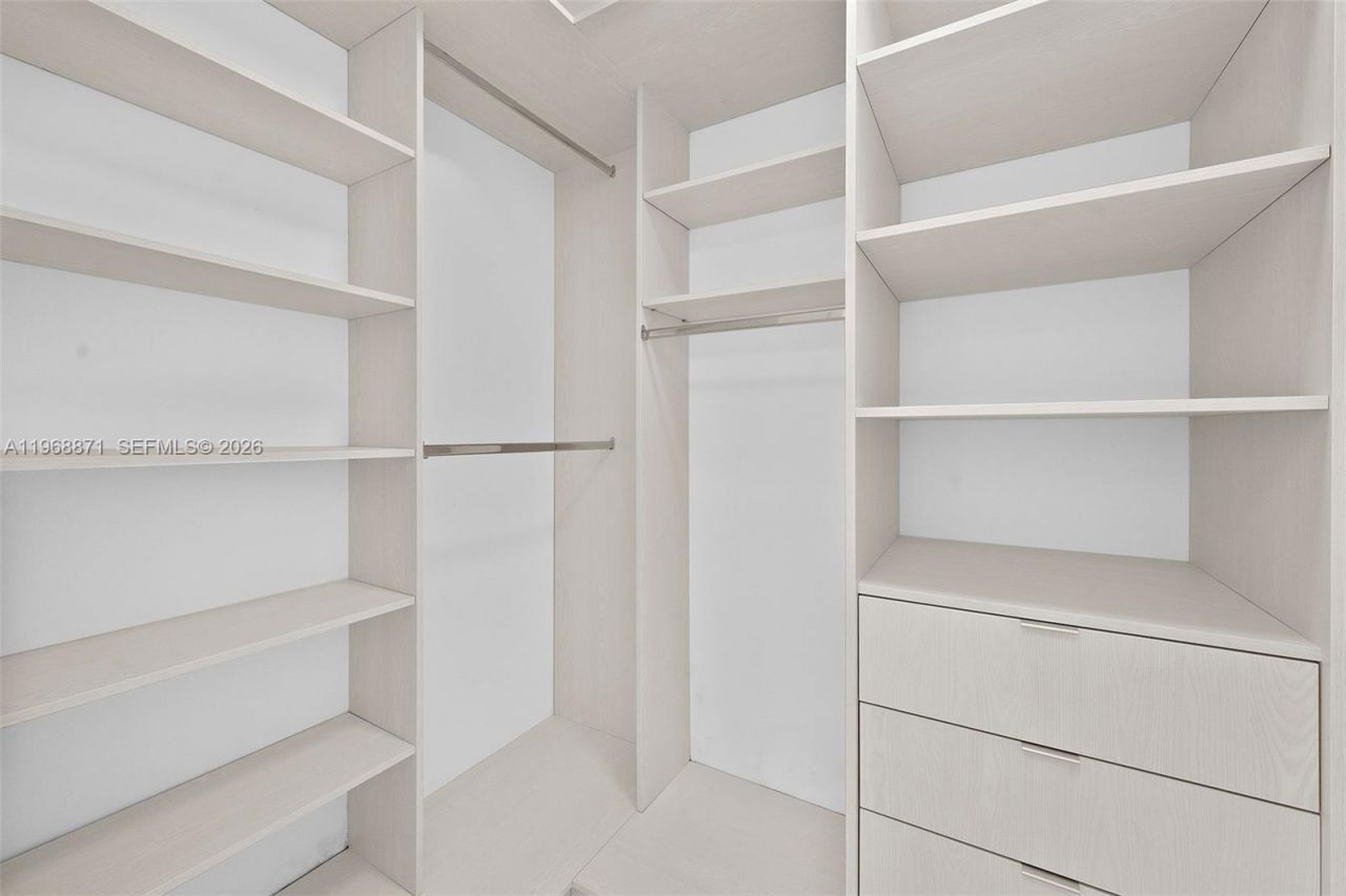 17475 Collins Ave, Unit 703, Sunny Isles Beach, FL 33160 Photo