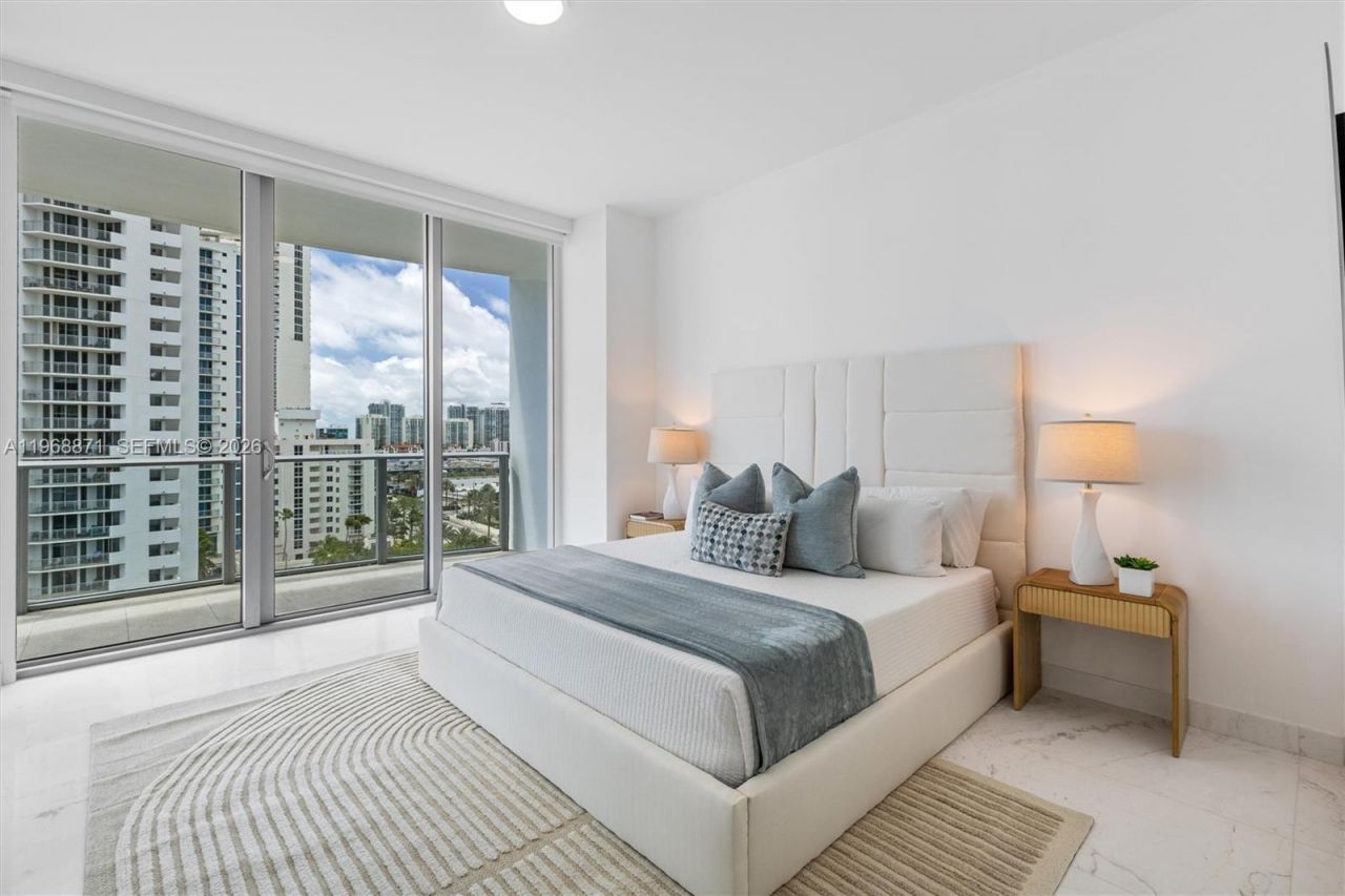 17475 Collins Ave, Unit 703, Sunny Isles Beach, FL 33160 Photo
