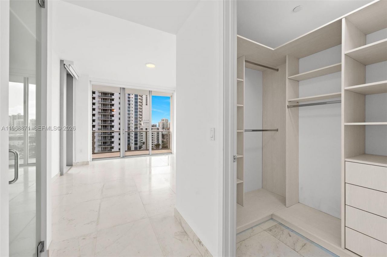 17475 Collins Ave, Unit 703, Sunny Isles Beach, FL 33160 Photo