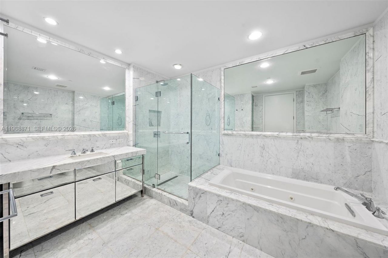 17475 Collins Ave, Unit 703, Sunny Isles Beach, FL 33160 Photo