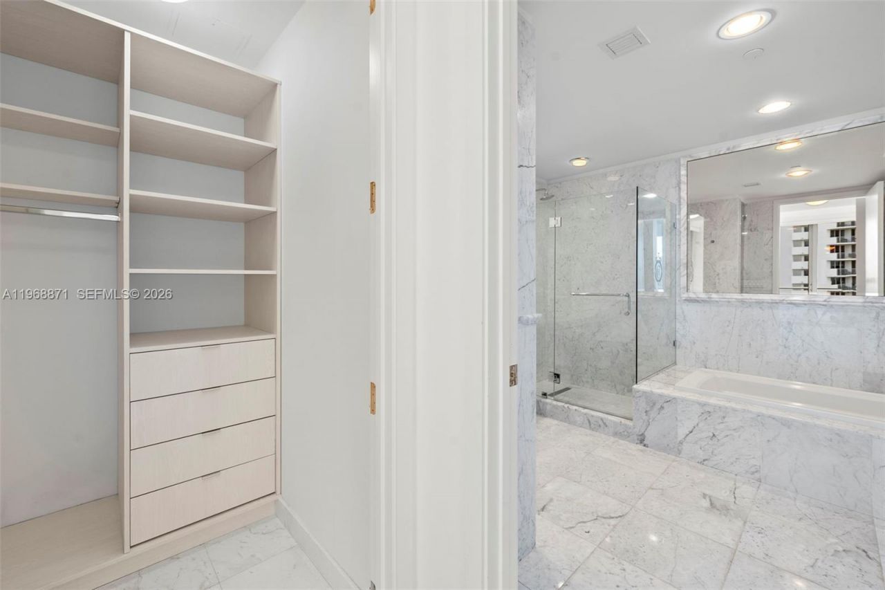 17475 Collins Ave, Unit 703, Sunny Isles Beach, FL 33160 Photo