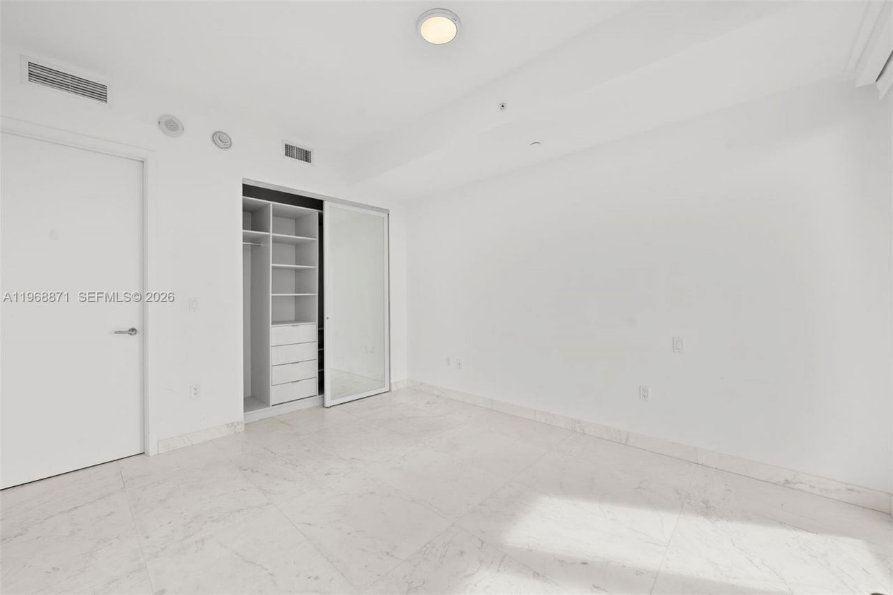 17475 Collins Ave, Unit 703, Sunny Isles Beach, FL 33160 Photo
