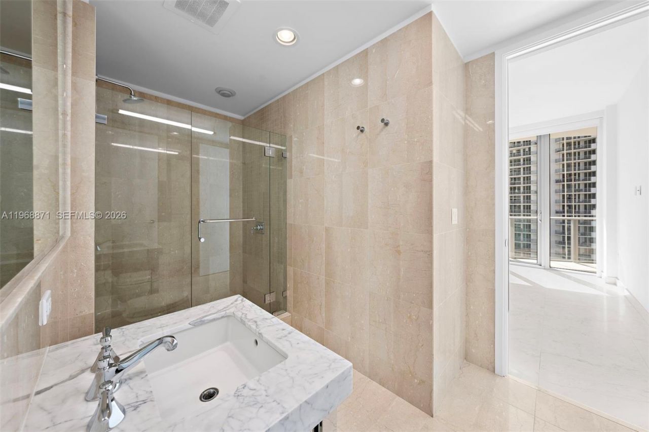 17475 Collins Ave, Unit 703, Sunny Isles Beach, FL 33160 Photo
