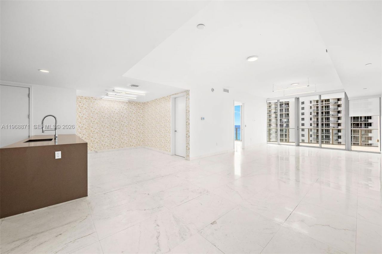 17475 Collins Ave, Unit 703, Sunny Isles Beach, FL 33160 Photo