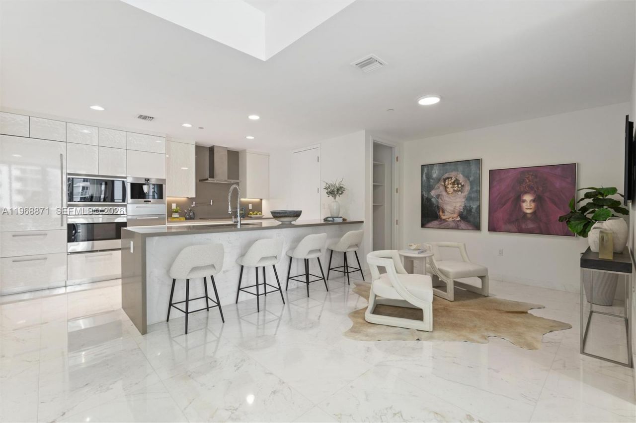 17475 Collins Ave, Unit 703, Sunny Isles Beach, FL 33160 Photo