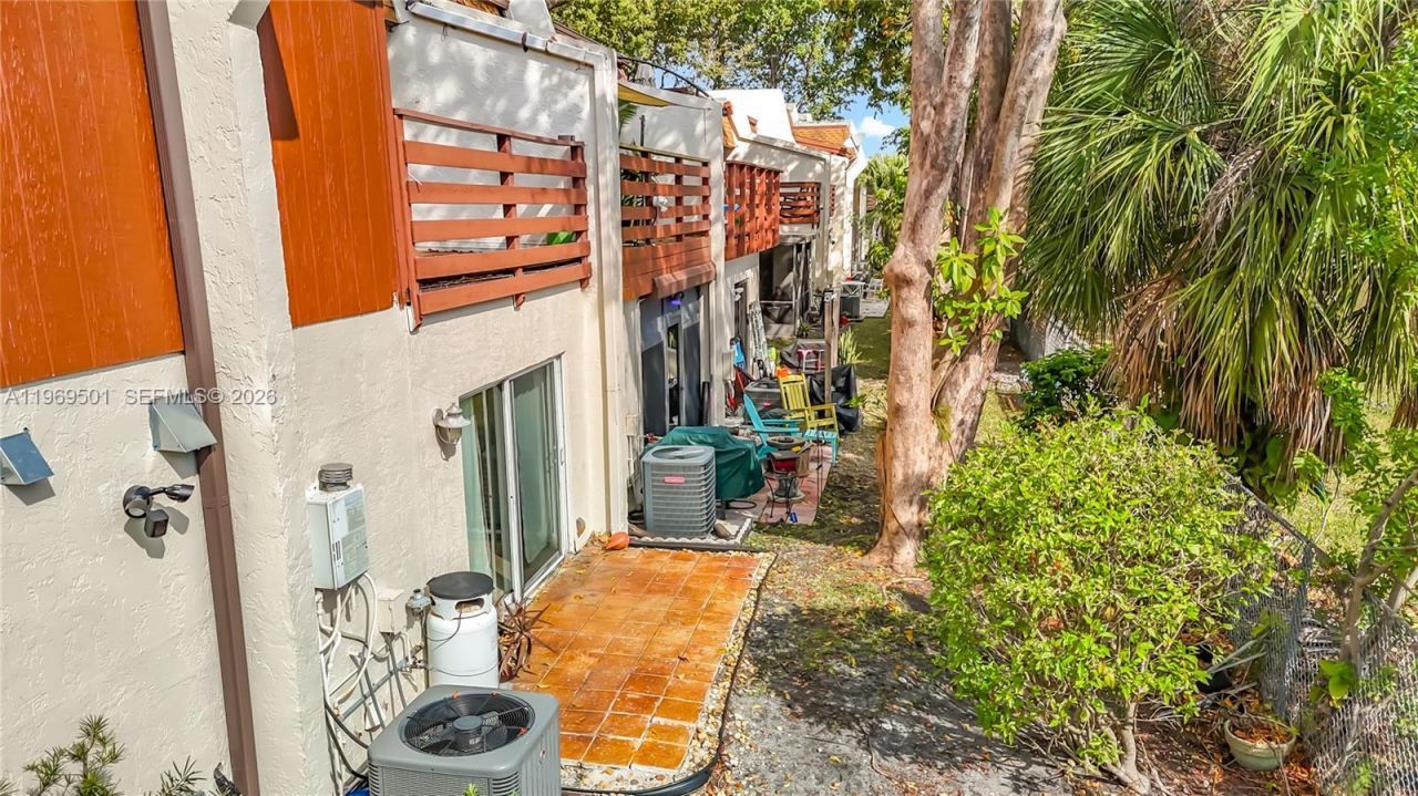 2133 N 14th Ave, Unit 1, Hollywood, FL 33020 Photo