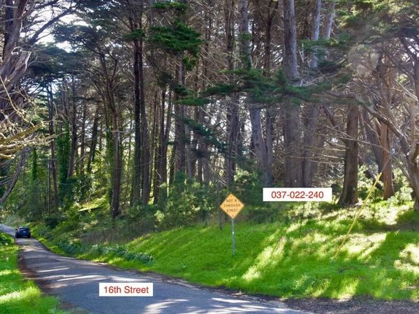 37022240 Carlos Street , Moss Beach, CA 94038