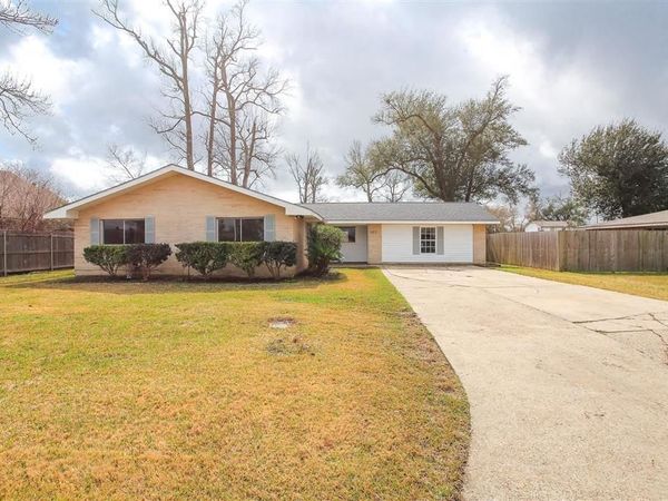 1015 Paris Street, Lake Charles, LA 70605