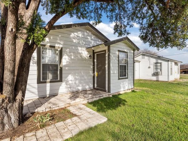 309 Hallvale Drive, White Settlement, TX 76108