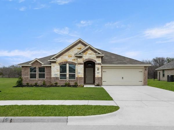 2607 Streamside Drive, Burleson, TX 76028