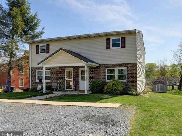 217-219 N LINDEN AVENUE, GREENCASTLE, PA 17225