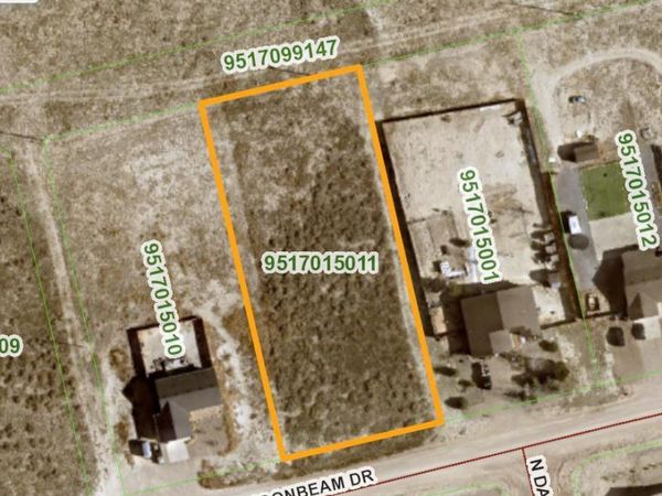 943 E Moonbeam Dr, Pueblo, CO 81007